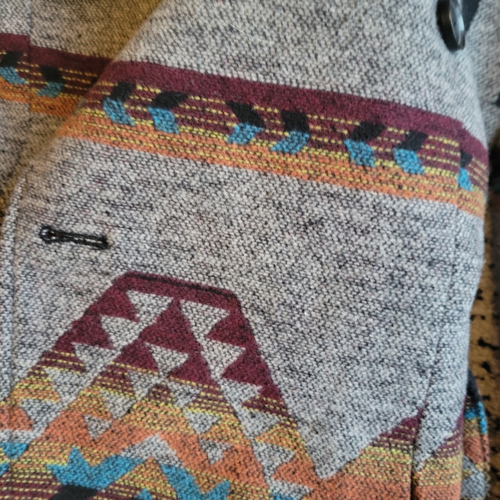 Tribal Patterned Gray Jacket - Picture 6 of 6